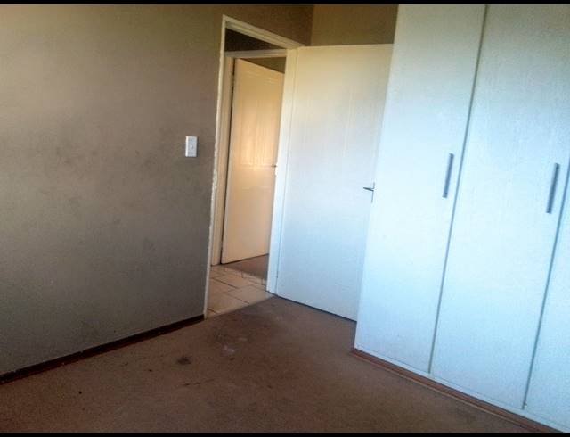 2 BEDROOM TOWNHOUSE FOR SALE IN GROBLERPARK